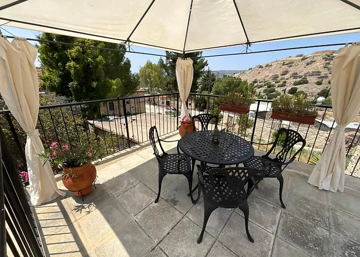 Oleander Stone House Lemona