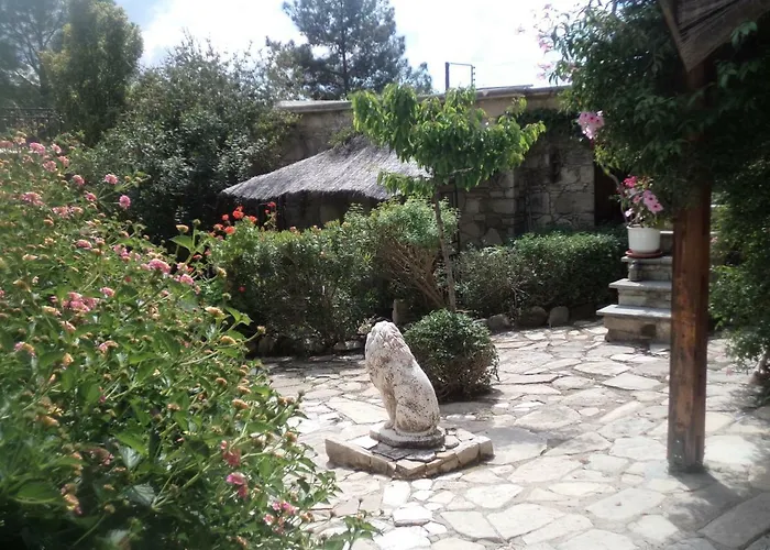 別荘 Oleander Stone House *